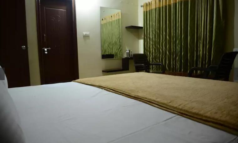 Maruthi Residency Inn & Restaurant Гайдарабад Екстер'єр фото